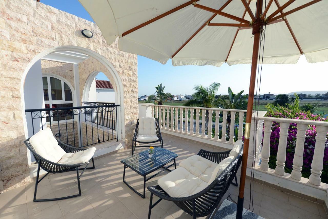 Karythia Villa Пила Екстериор снимка