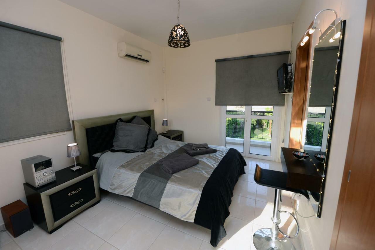 Karythia Villa Пила Екстериор снимка