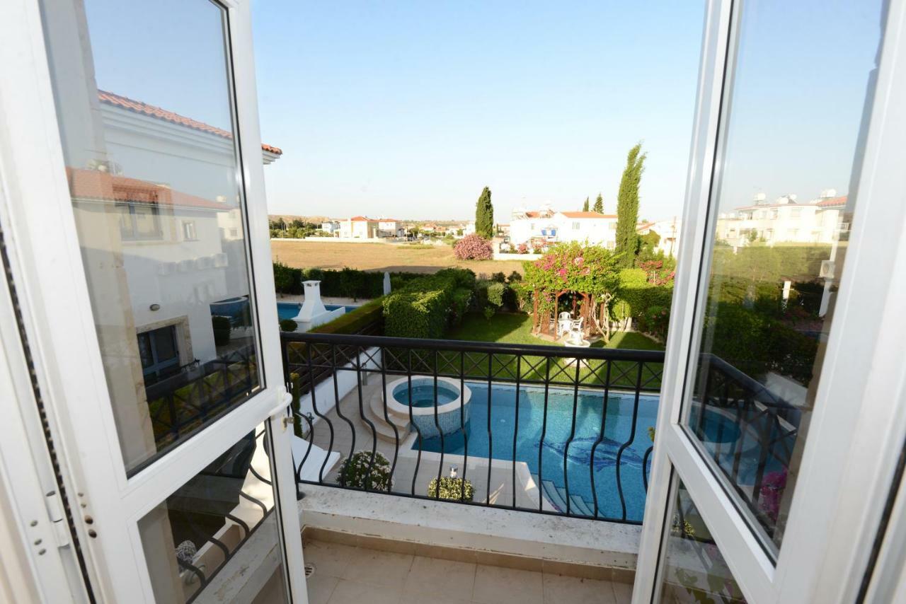 Karythia Villa Пила Екстериор снимка