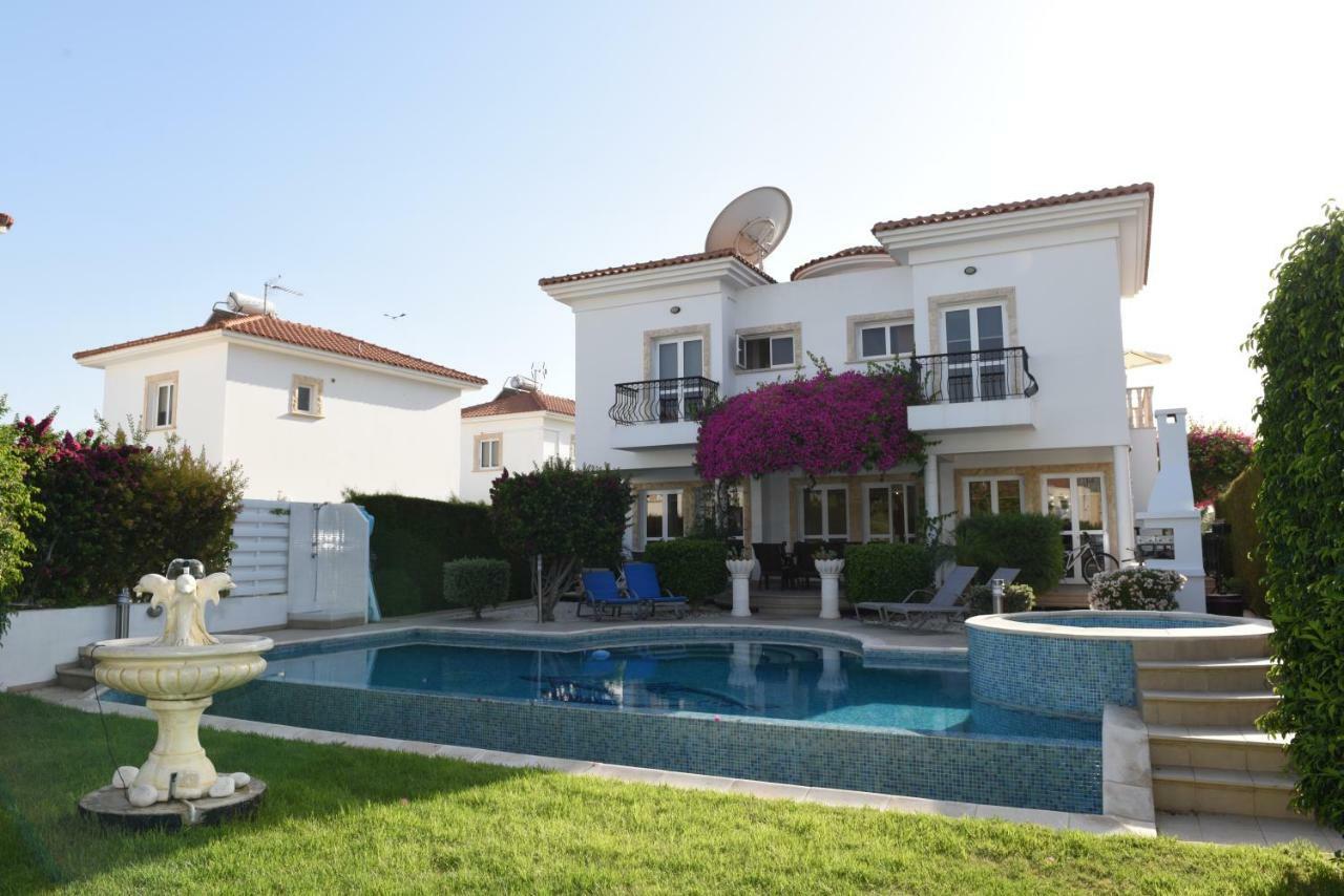 Karythia Villa Пила Екстериор снимка