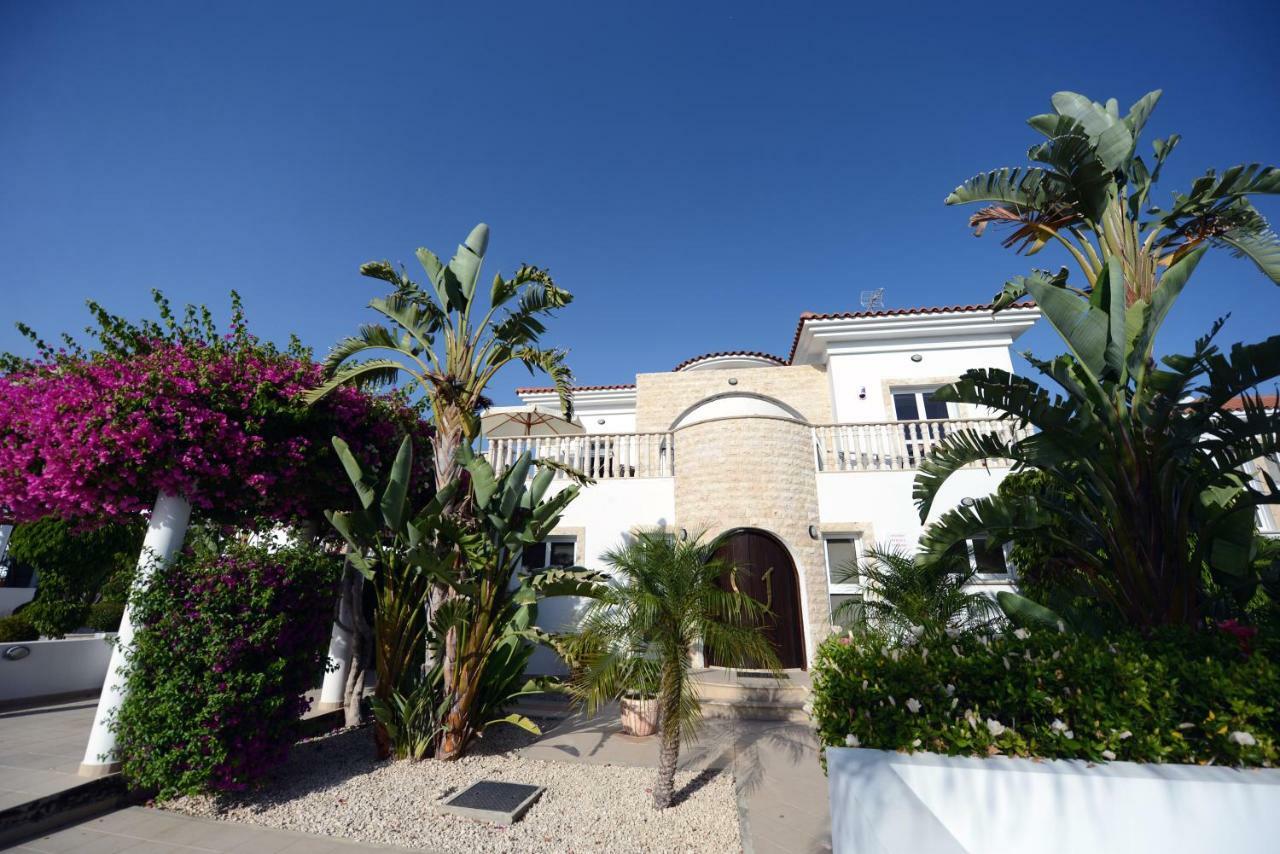 Karythia Villa Пила Екстериор снимка